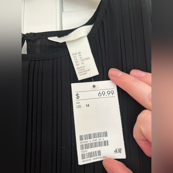 NWT H&M Long Black Dress - Size 14 - Picture 9 of 9